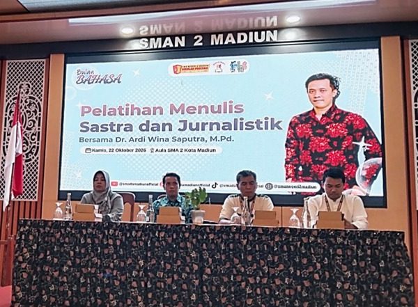 Semarak Bulan Bahasa 2026, SMAN 2 Madiun Gelar Pelatihan Menulis